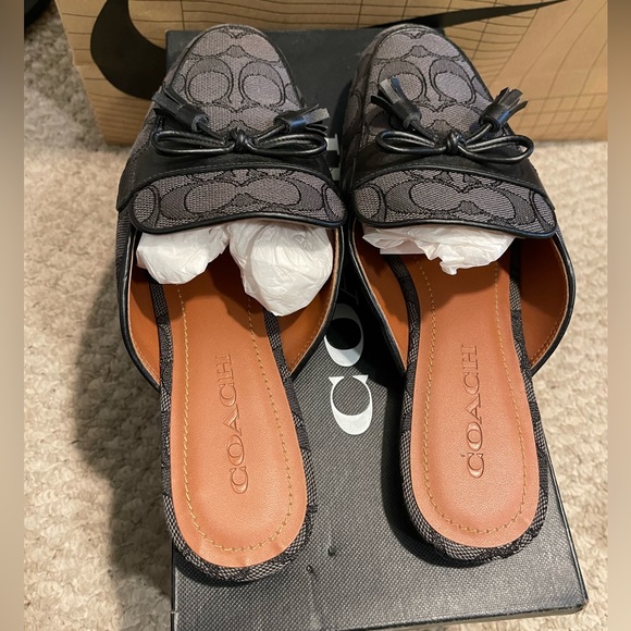 Barely Used COACH Jacquard Slides Women’s Size 7US - Picture 3 of 5
